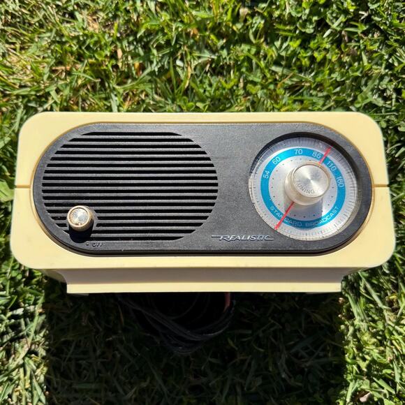 Vintage realistic radio working tested atomic mid century modern style 12-686